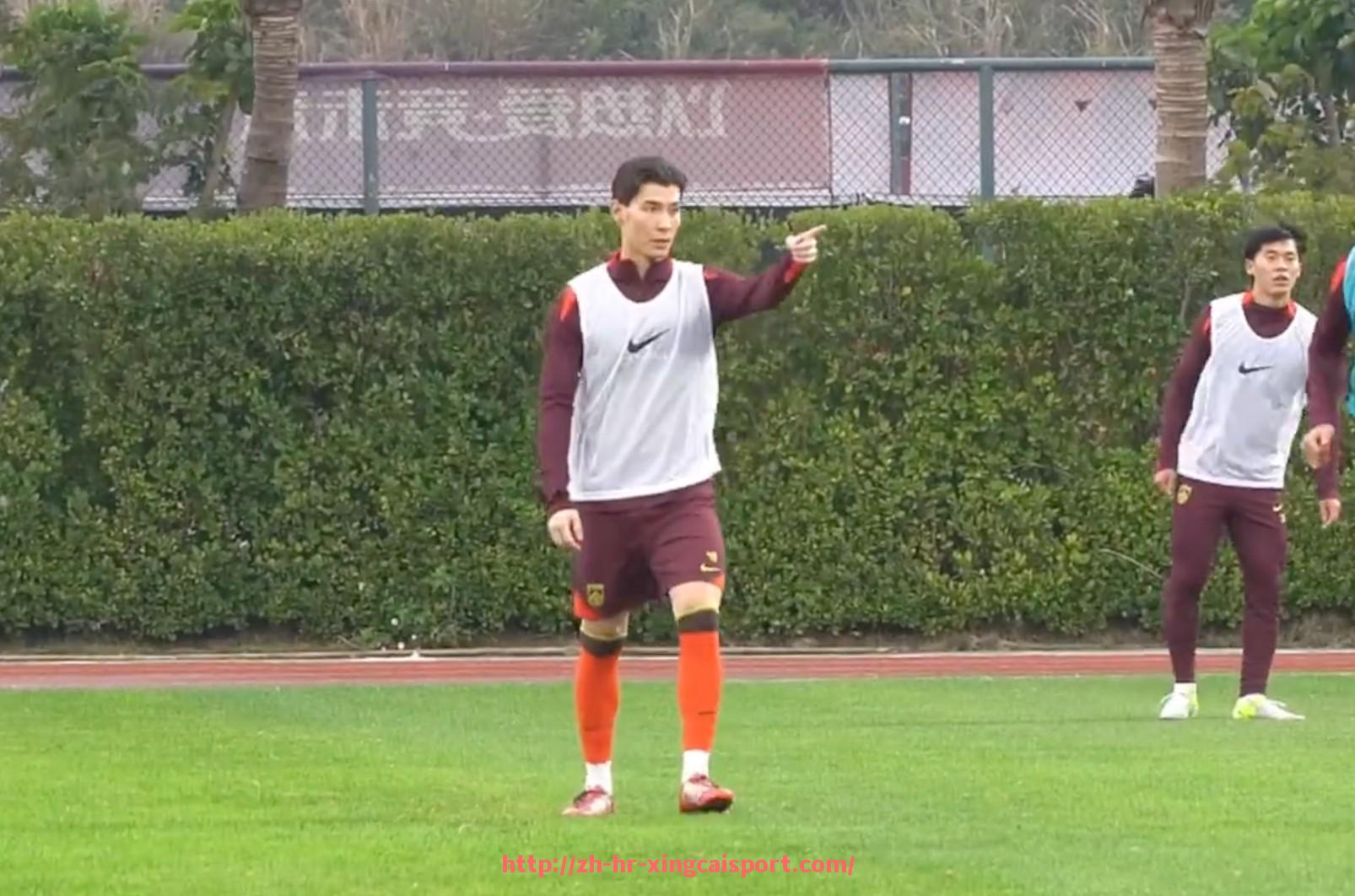 杏彩体育-火箭队2024-2025赛季球员名单及潜力分析